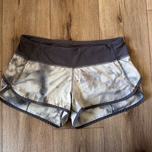 Lululemon Women's Gray Tie-Dye Shorts